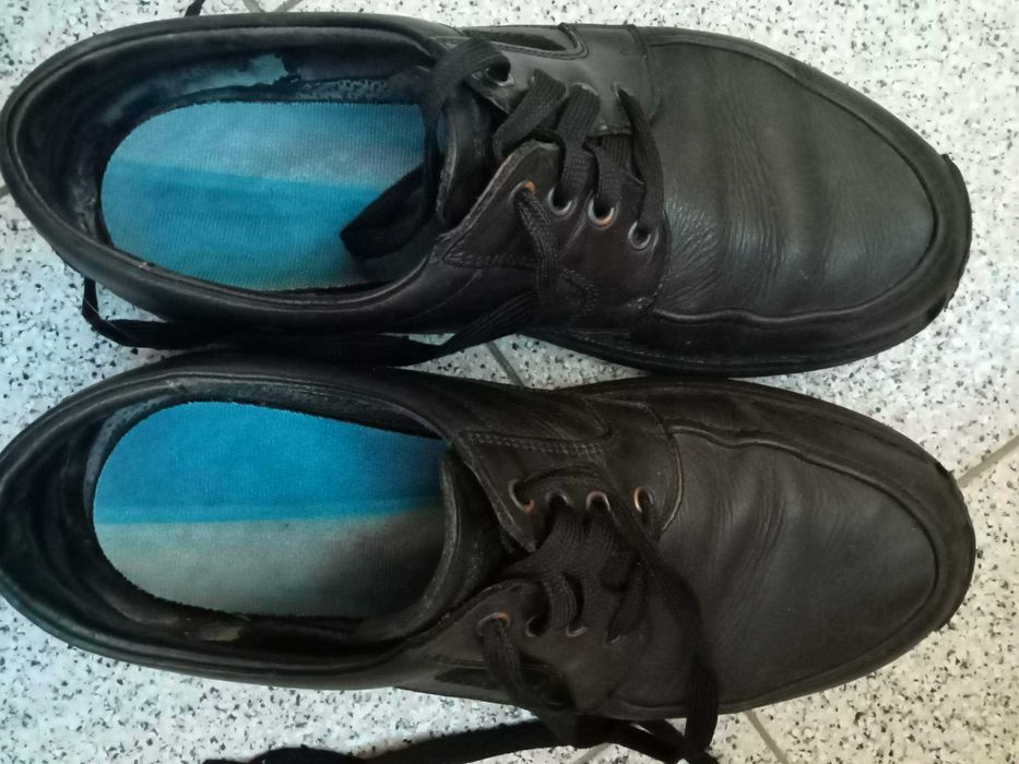 Sapatos de homem 44