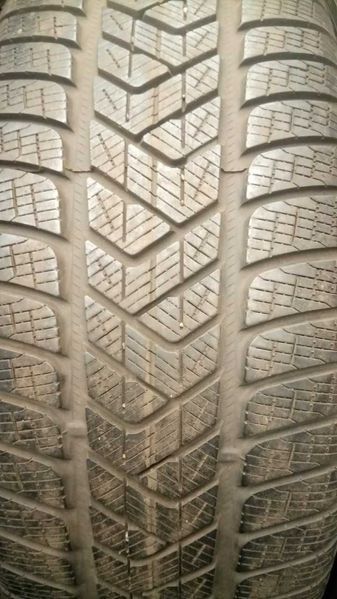 235/65/17 Pirelli Scorpion Winter