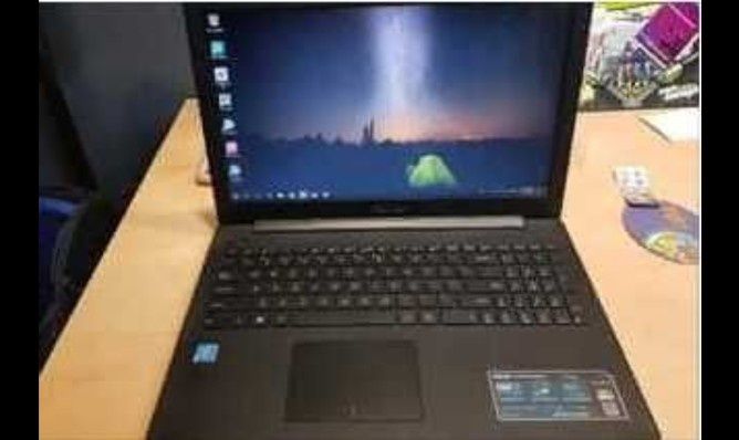 Portátil ASUS F553M