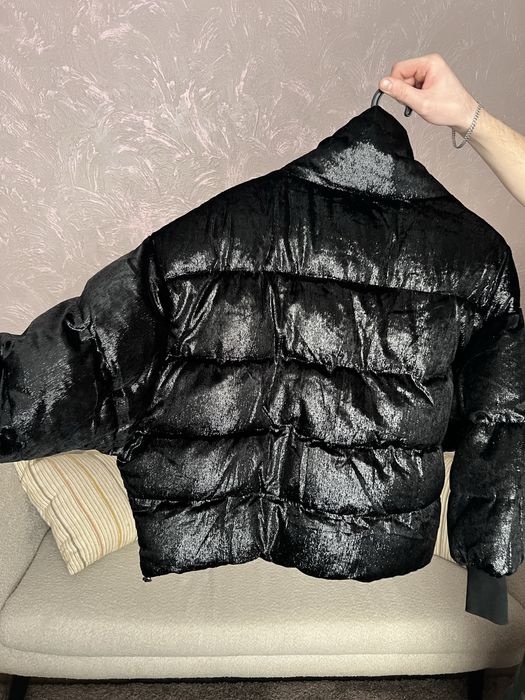 Чорна куртка жіноча тепла