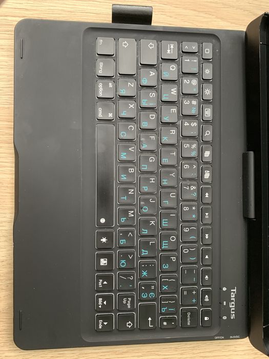 Безпровідна чохол-клавіатура Targus до iPad 7, iPad 8 (10,2 дюйми)