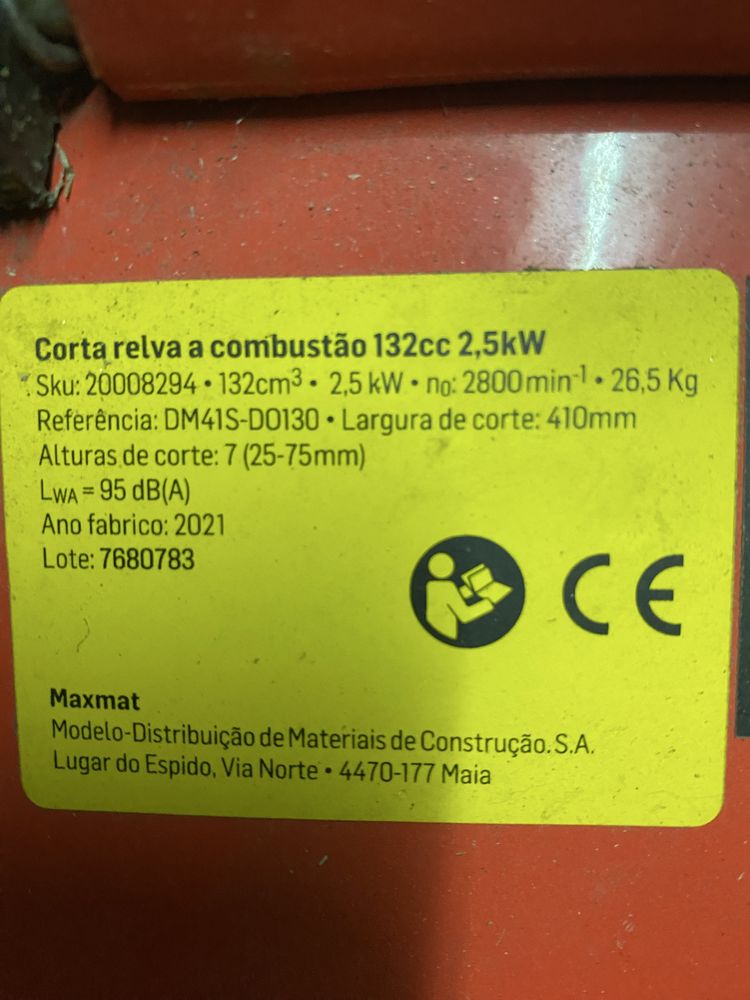 Maquina relva a gasolina com tração