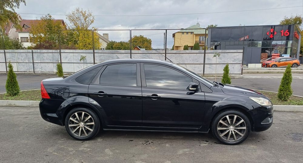 Форд Фокус 1.6 газ/бенз