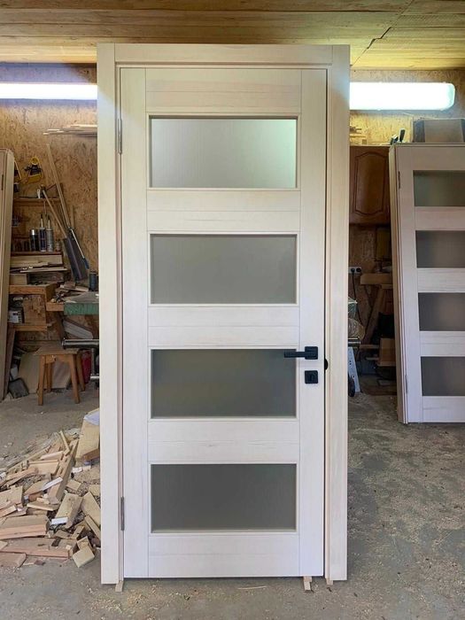 Дерев’яні двері під замовлення сосна