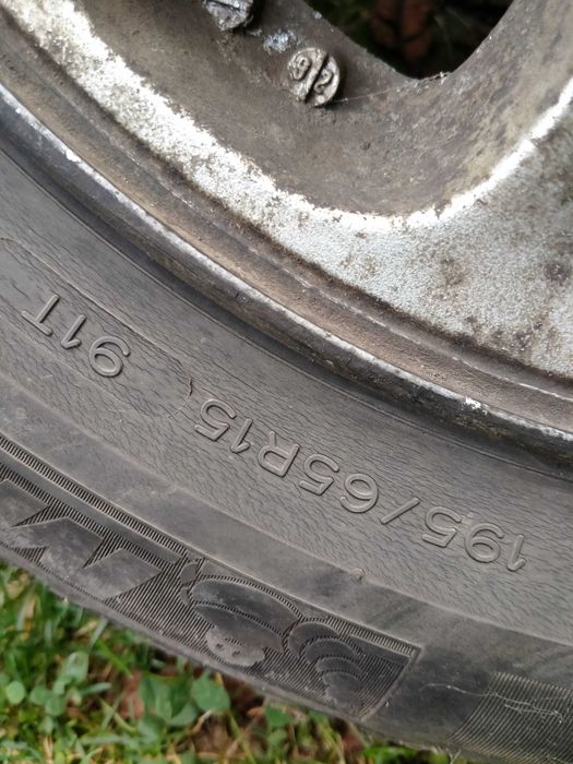 Felgi z oponami zimowymi Michelin 195/ 65  R15