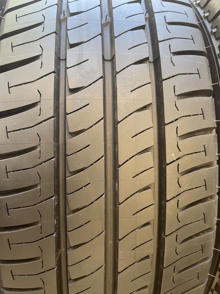 215/60R17C Michelin Agilis 109/107T