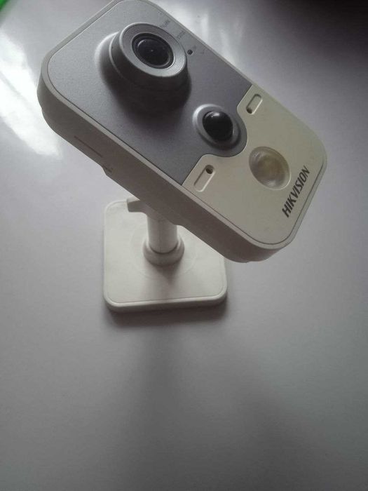 IP камера Hikvision DS-2CD2420F-I (2.8 мм)