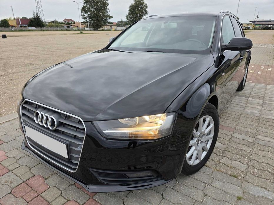 AUDI A4 B8 LIFT!! 2.0 TDI !!Zadbana