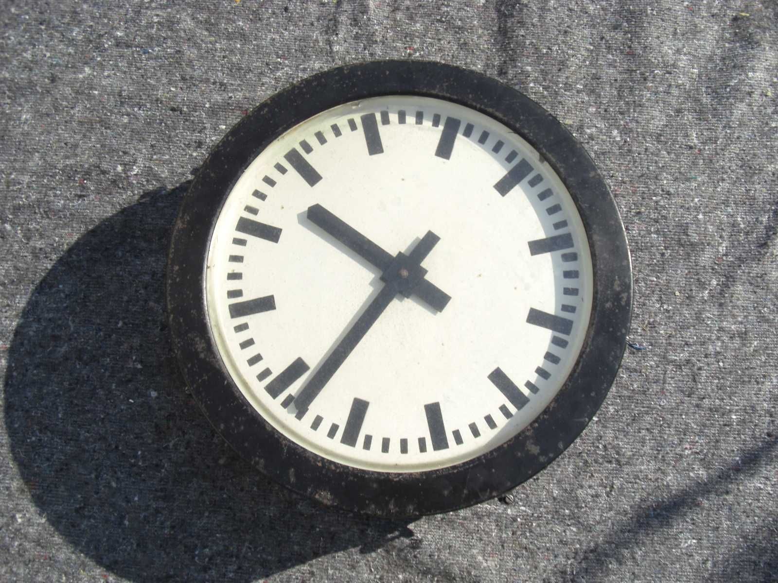 Stary zegar kolejowy peronowy PKP loft dwustronny