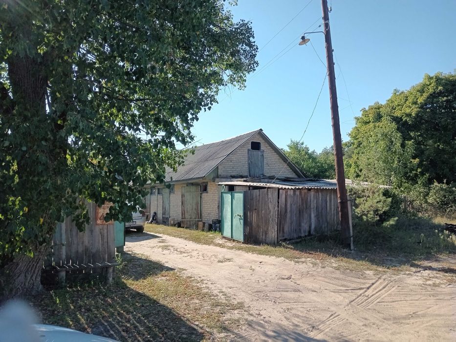 Продам будинок з ділянкою 52 сотки біля лісу с.Воропаїв