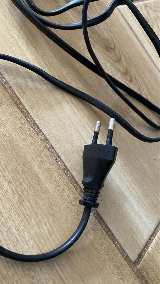 Kabel zasilający 230V z wtyczką i filtrem ferrytowym