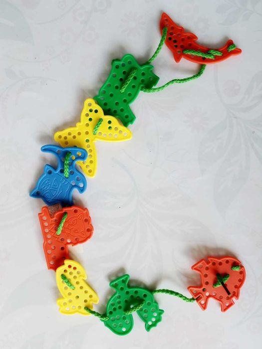 Развивающий комплект шнуровка