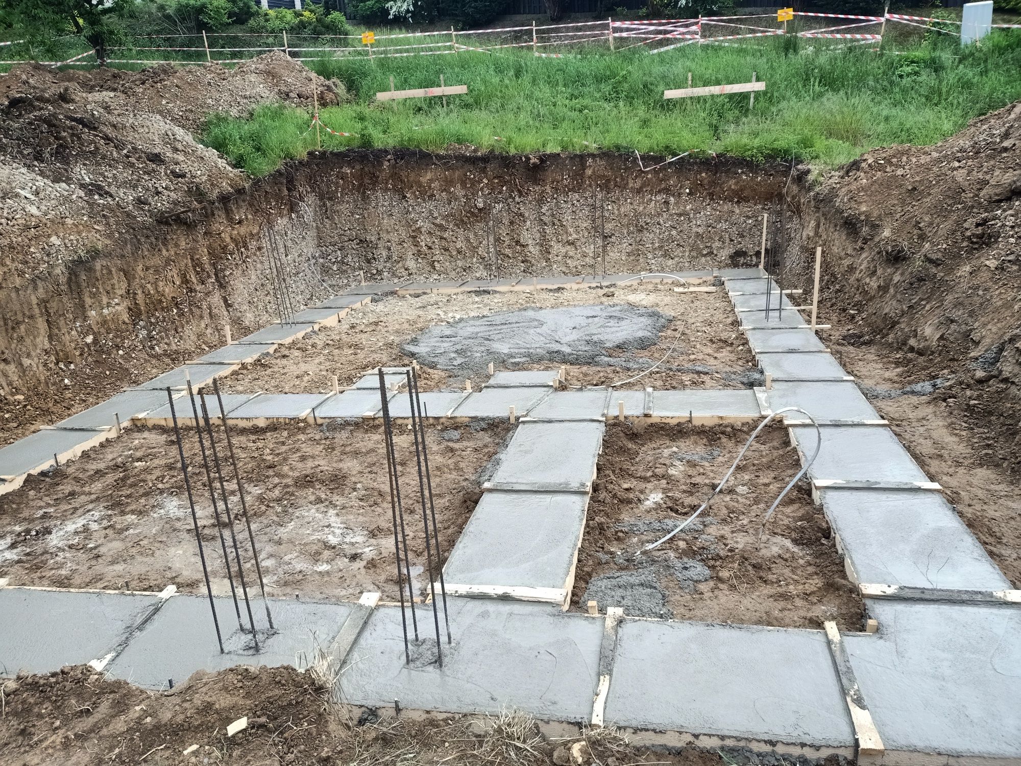 Budowy domów od podstaw terminy na lipiec i sierpień Kraków i okolice
