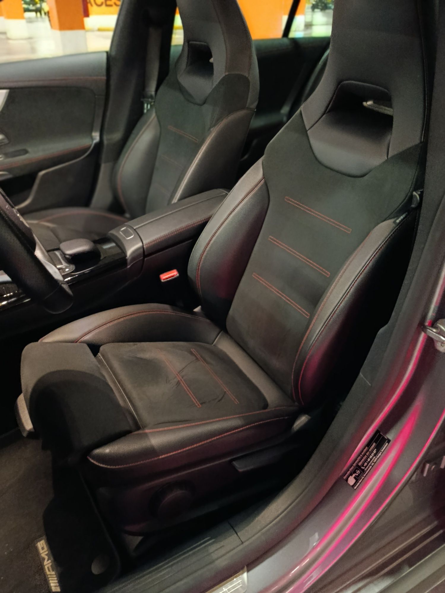 Mercedes Benz CLA 180D AMG 2021