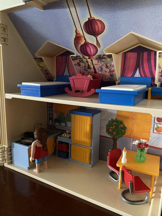 Casa playmobil em mala excelente estado