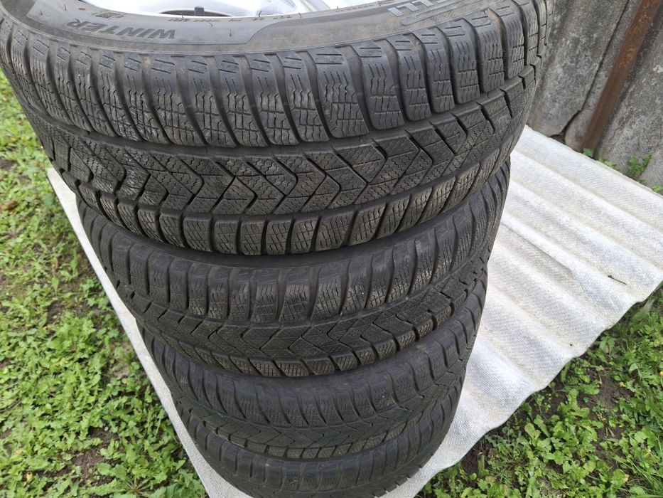 Продам резину. З дисками 225/50/17
