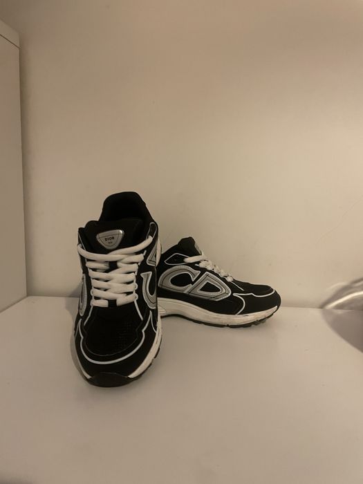 Dior b30 preto e detalhes bracos