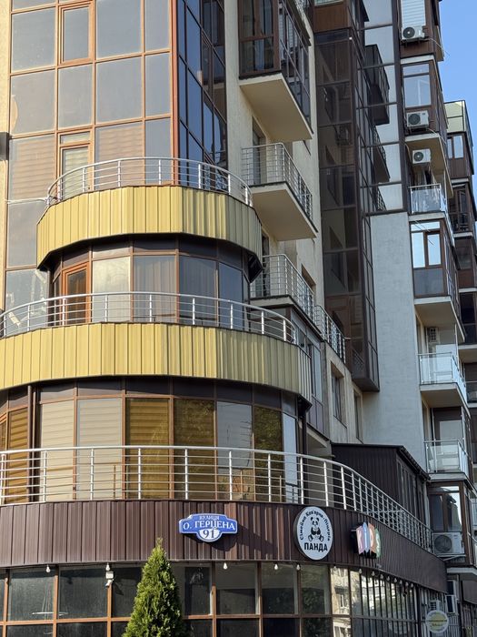 Здам в оренду комерційне приміщення 162 м2 Ціна 500 дол  вул Герцена