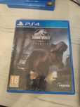 sprzedam grę Jurasic world Evolution na konsolę PS4 fajna cena