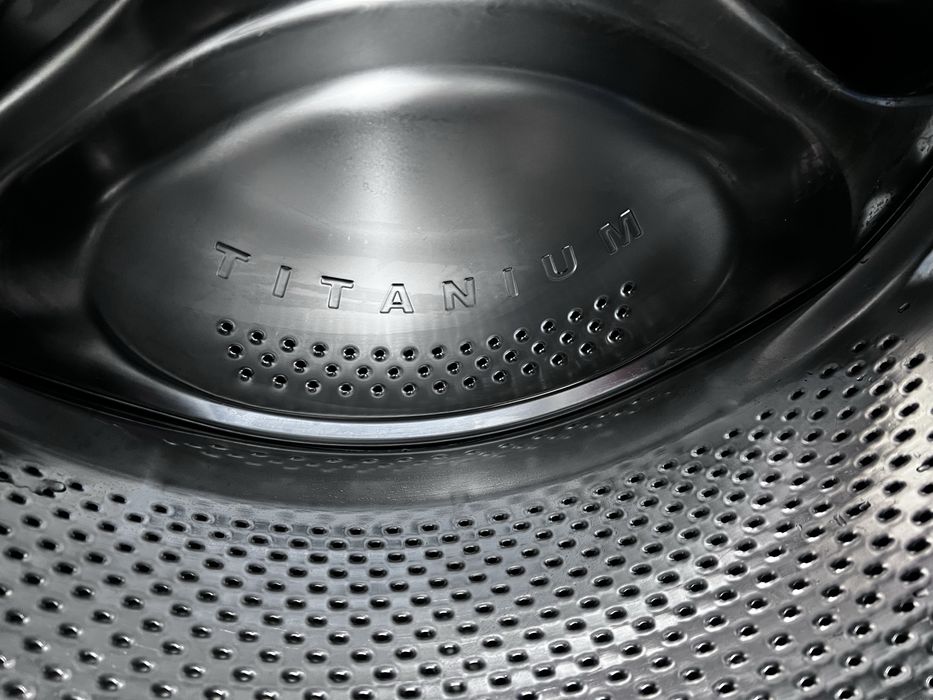 7 кг инверторная стиральная машина Ariston Aqs73f. Доставка бесплатно