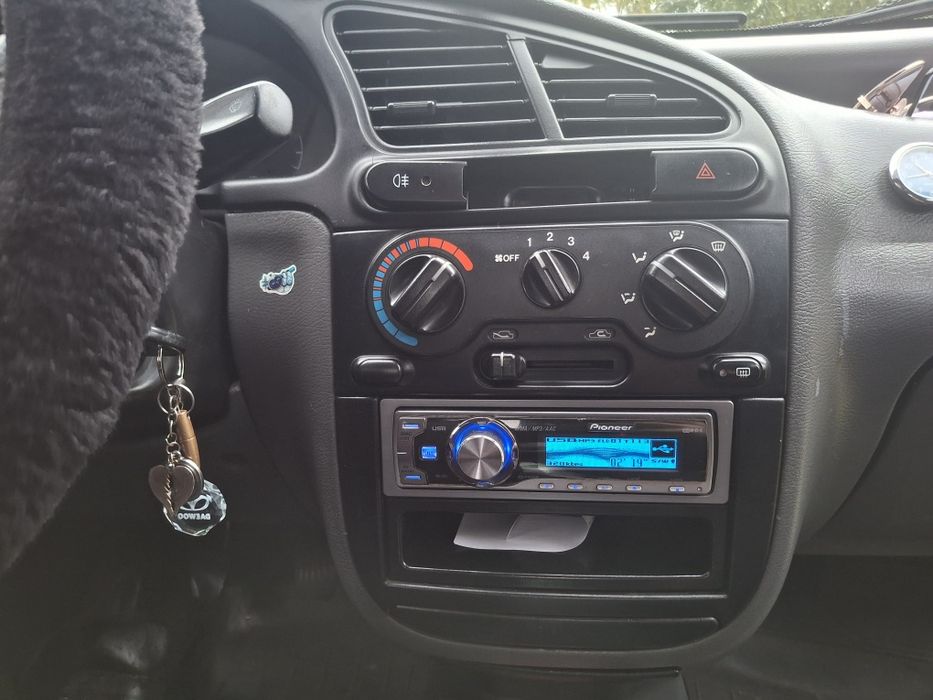 Продам авто DAEWOO SENS 1.3