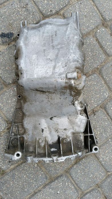 Misa olejowa oleju audi a4 B5 1.6b passat B5 06B103603G