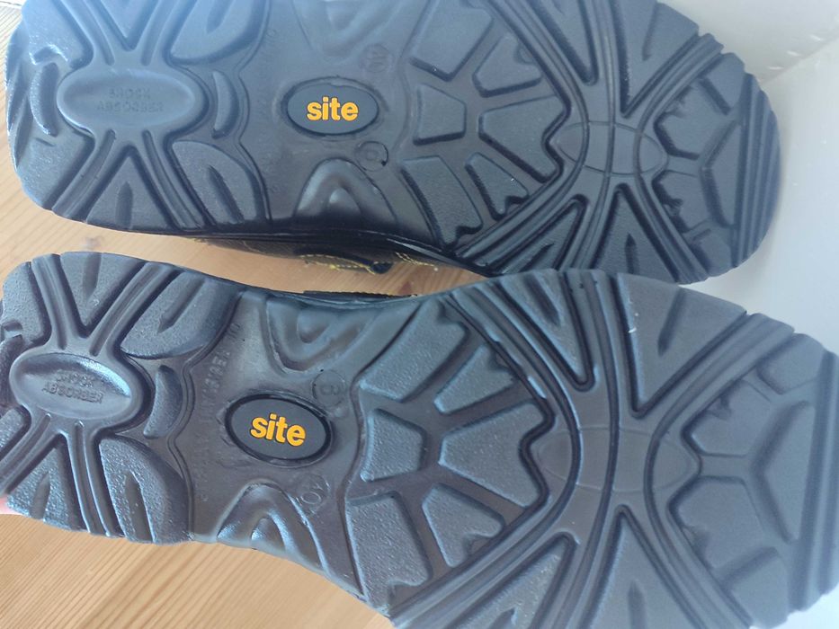 Робочі сандалі .