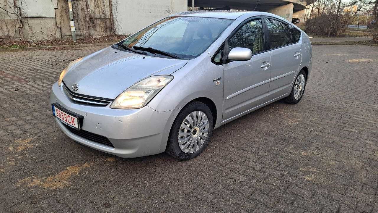 Wynajem Toyota Prius GAZ  (UBER BOLT TAXI)
