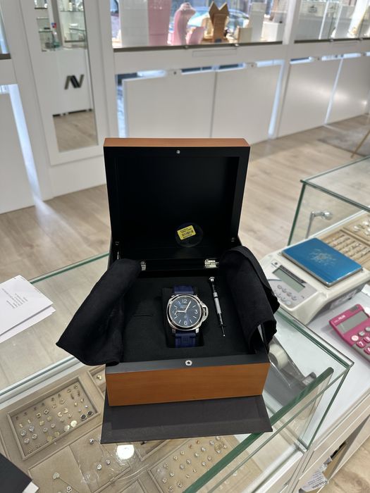 Panerai logo 5 anos garantia