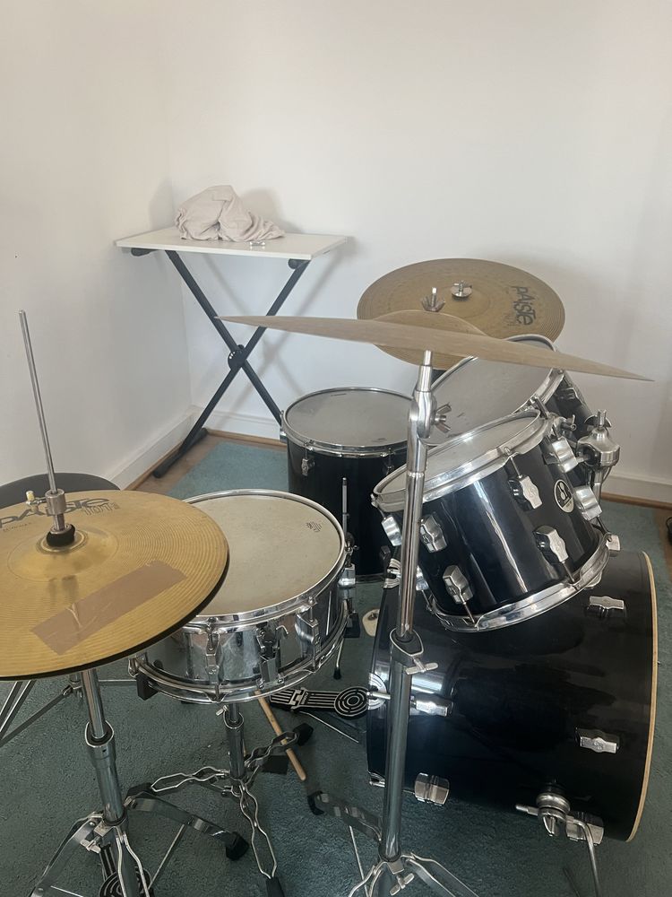 Bateria Sonor com banco