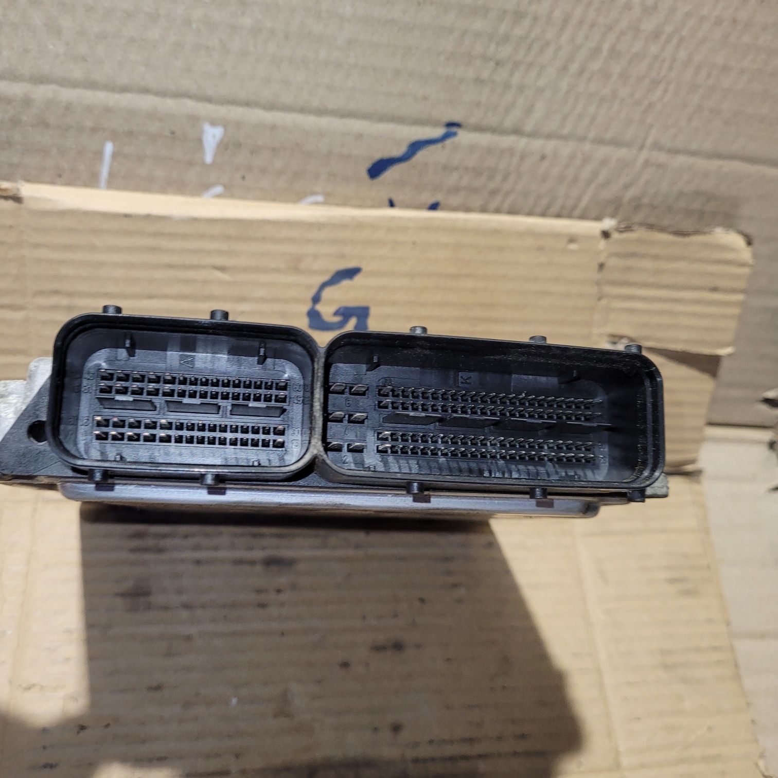 Komputer sterownik silnika audi a3 8P 2.0TDI 2004r BKD