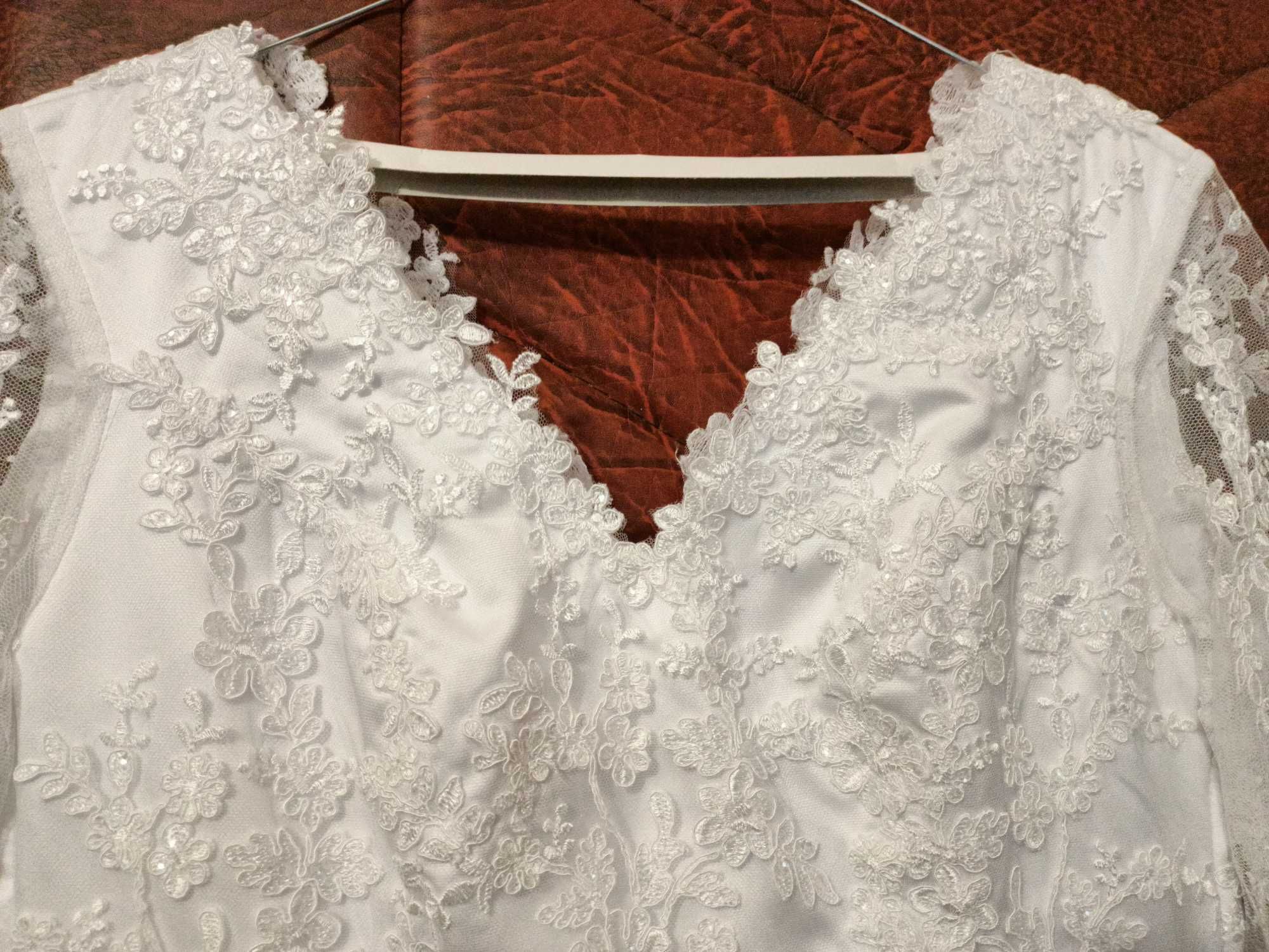 Piękna biała suknia ślubna L/XL