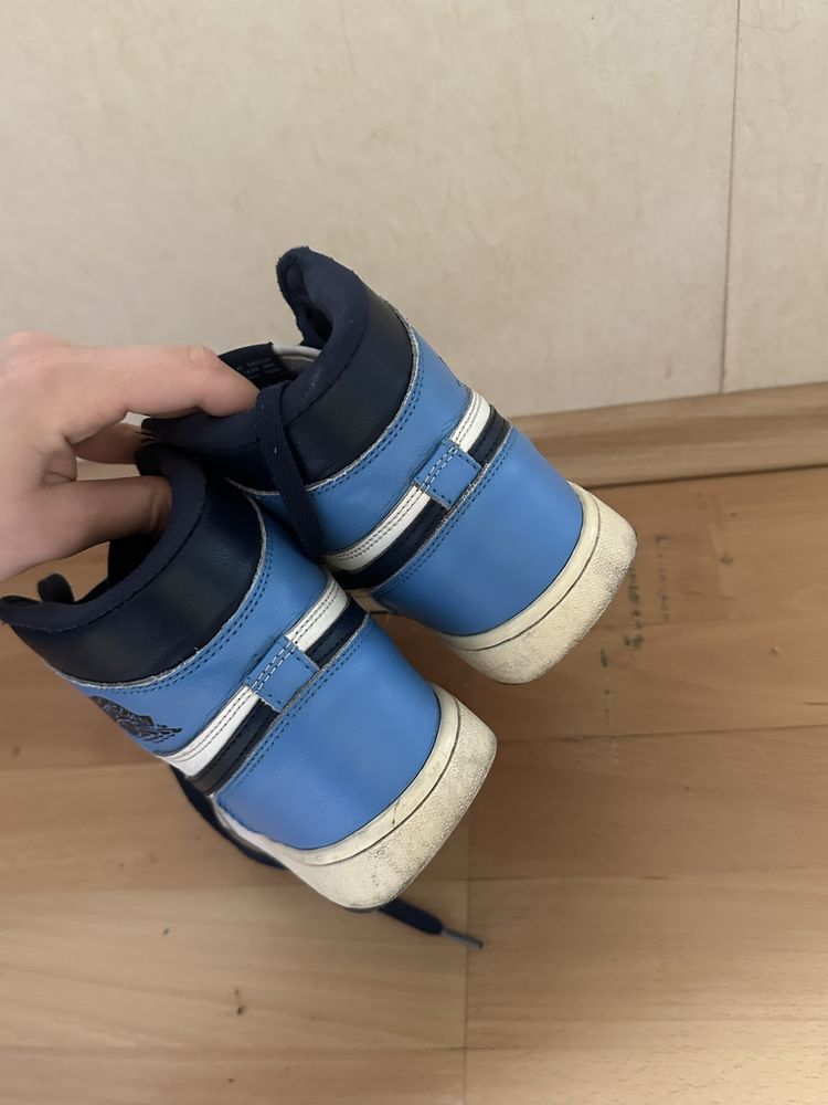 buty Nike Air Jordan niebieski