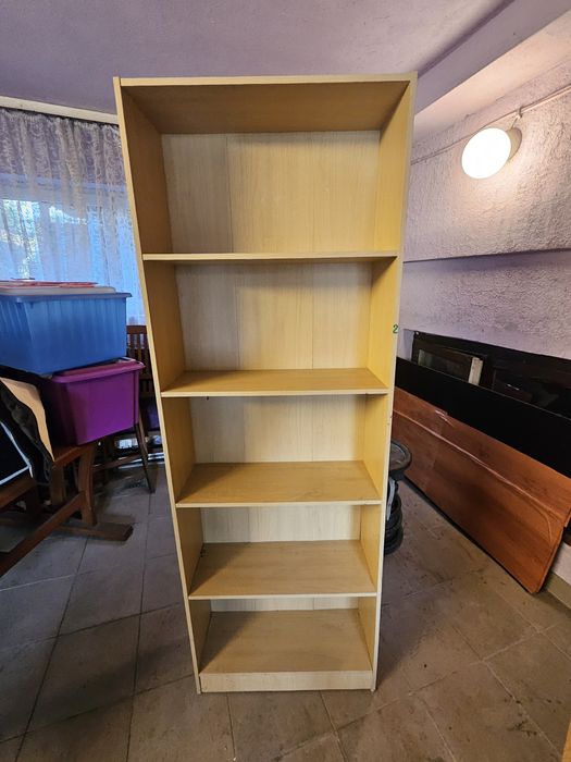 Szafka z pólkami 173cmx 60cm x22cm. Oddam za darmo.