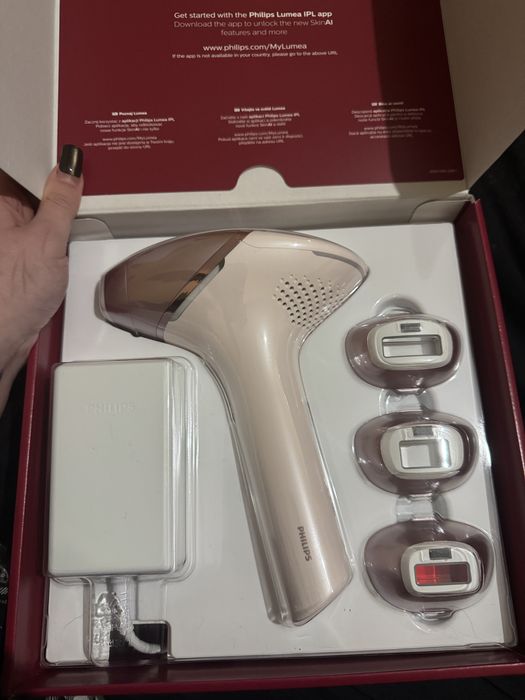 Фотоепілятор Philips Series 9900 BRI977/00