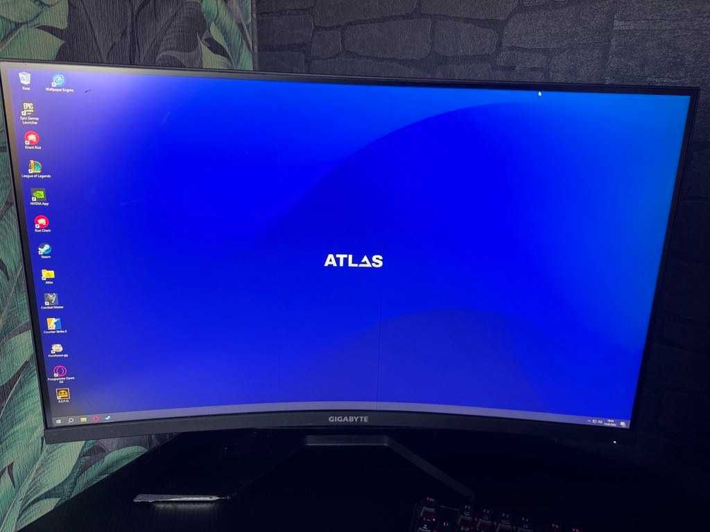 Komputer Gamingowy High-End z Monitorem i Akcesoriami