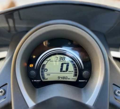 Yamaha Nmax 125 como nova