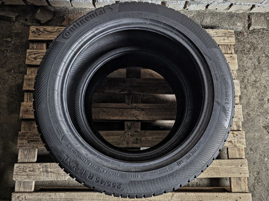 Пара 255/45r18 Continental | 7.5mm | 2022 | Преміум зимові шини/Ідеал