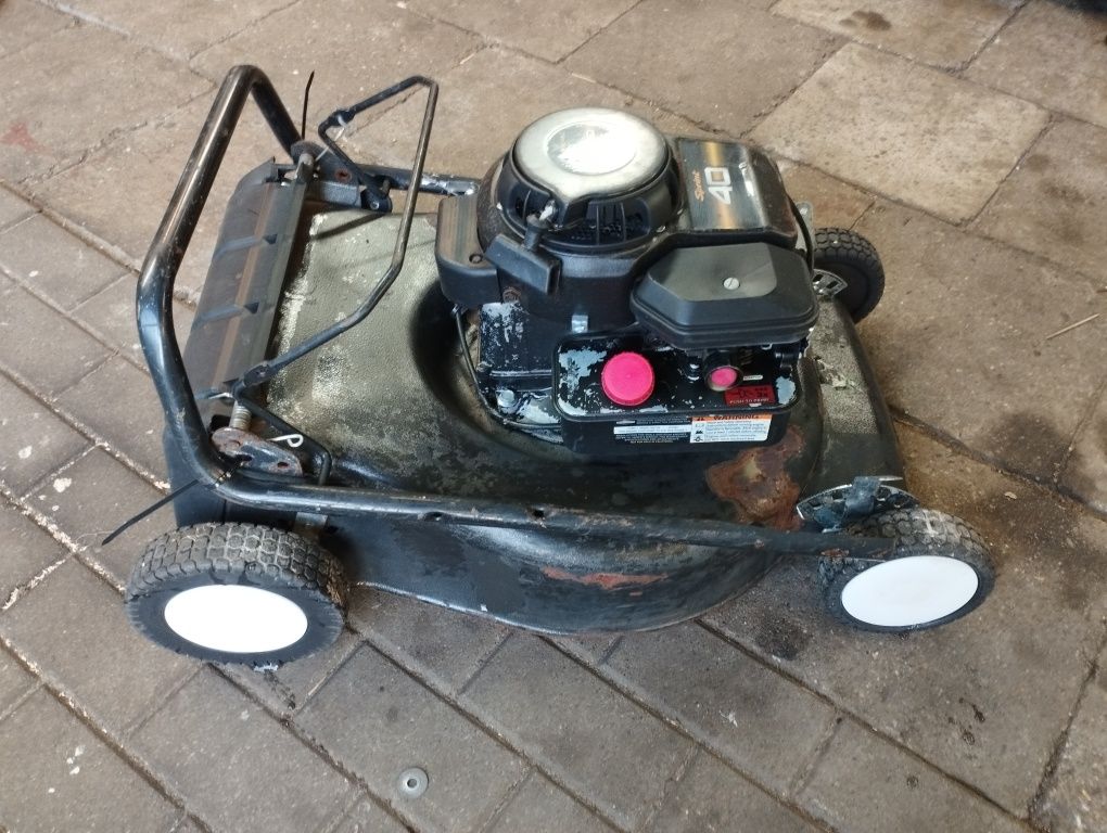 Obudowa laweta plastikowa kosiarki silnik Briggs strtton kosiarka