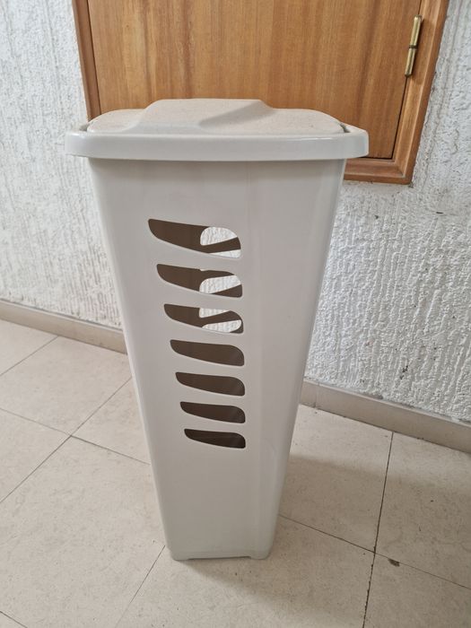 Cesto roupa suja bege