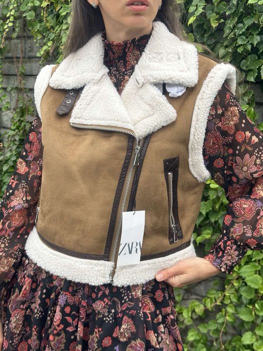 Знижка Скорочений жилет Zara з хутром Оригінал