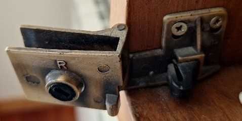 Dobradiça porta vidro (cada Un)
