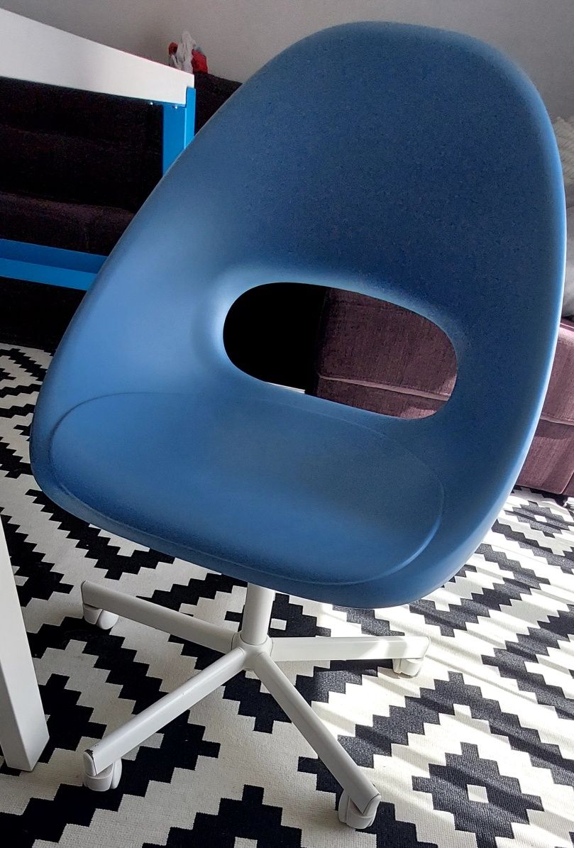 Secretária e cadeira ikea