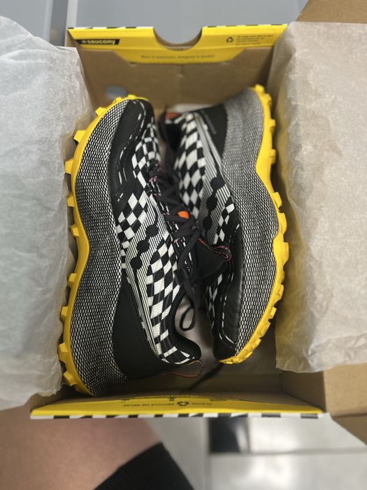 Кросівки Saucony Endorphin Trail S20647-40