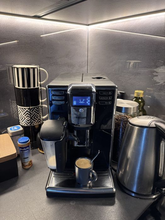 Ekspres do kawy Philips Latte Go 5000