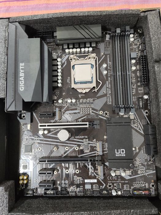 Gigabyte Placa mãe/moederbord UD series