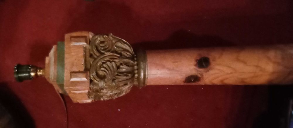 Colunas (2) antigas candeeiro balaústre trabalh dourados Dim 110 cm