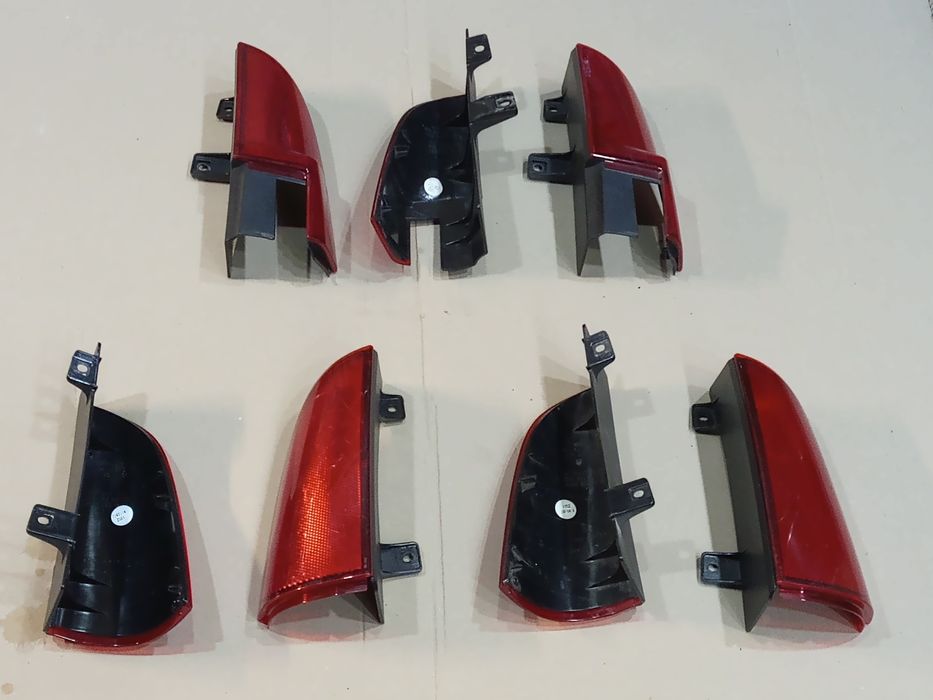 Задні відбивачі (отражателі) верхніх стопів оригінал Мерседес Віто 639