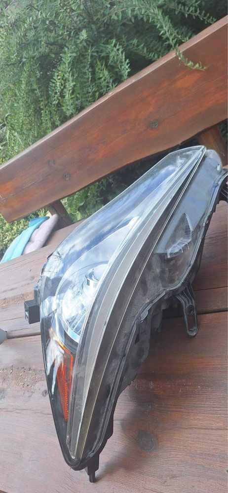 Lampy infiniti Q50 nieskrętne KOMPLET