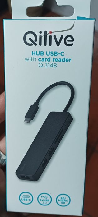 Cabo HUB USB-C with card reader
